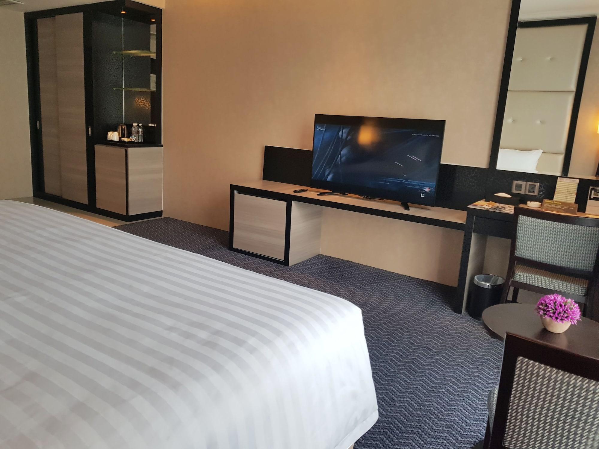 Ksl Hotel & Resort Johor Bahru Exterior foto A room at the hotel