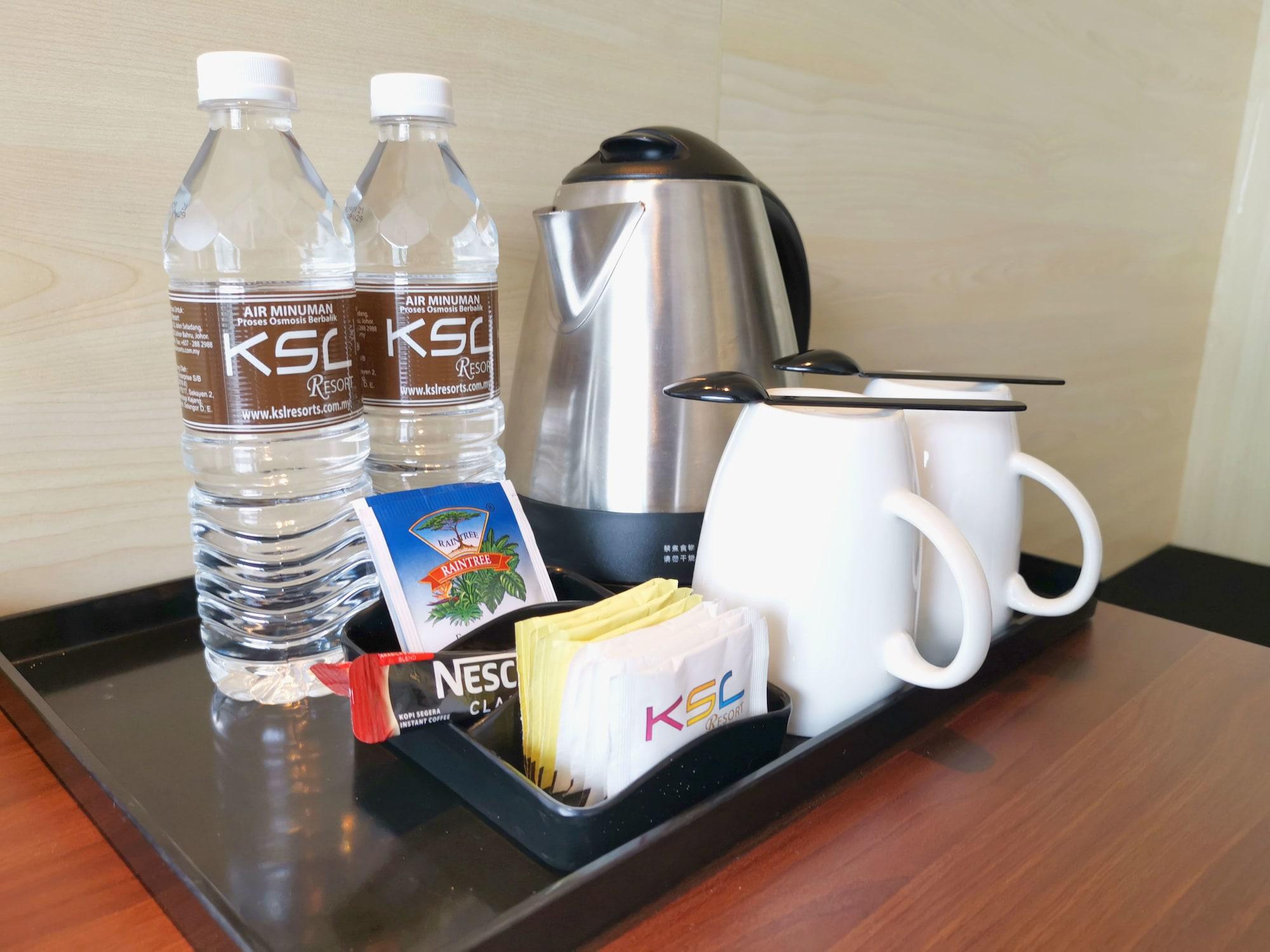 Ksl Hotel & Resort Johor Bahru Exterior foto K-S-C water