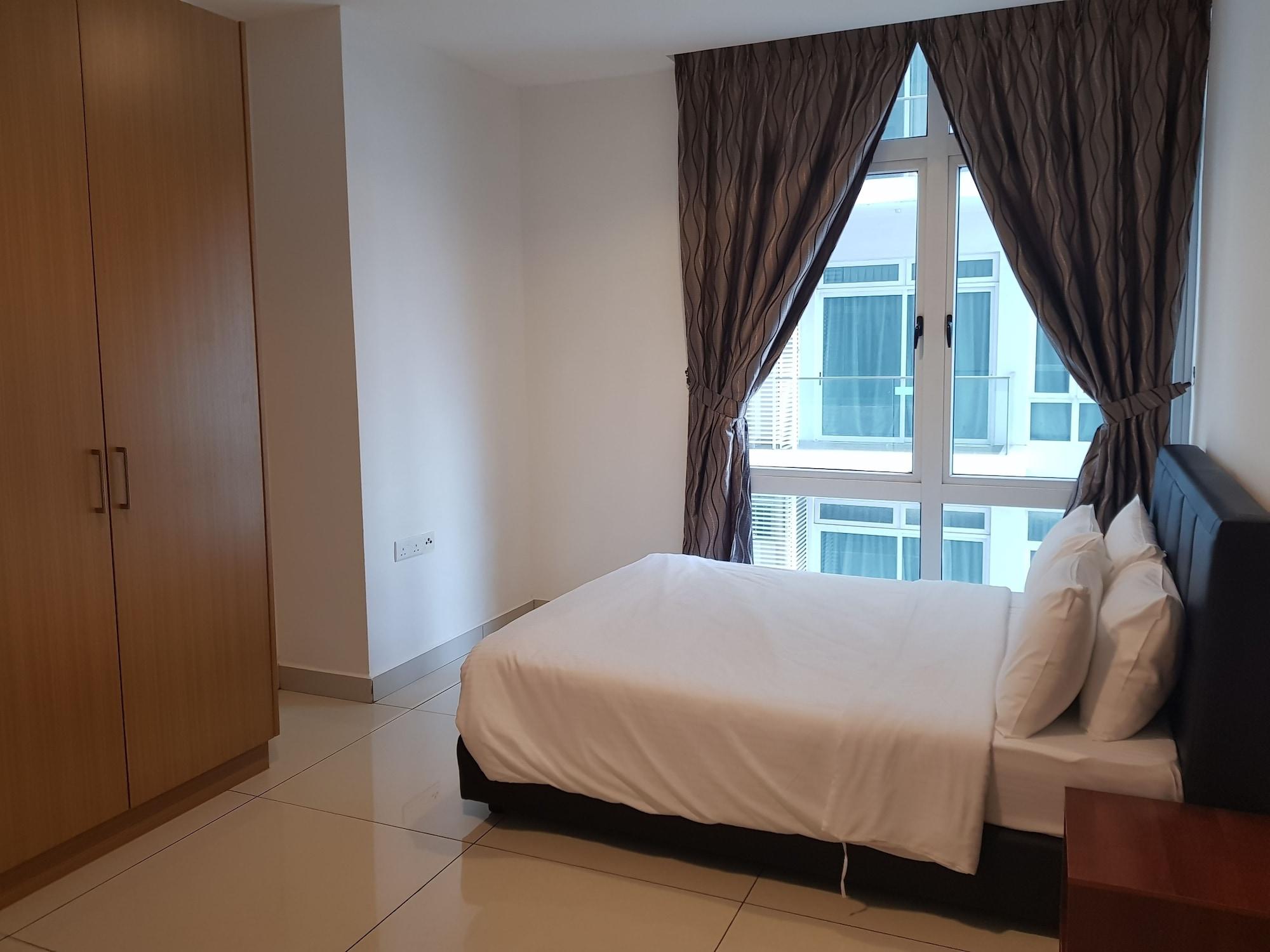 Ksl Hotel & Resort Johor Bahru Exterior foto A bedroom in a condominium
