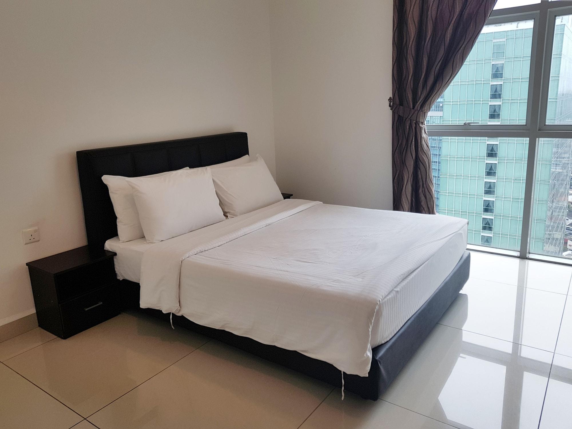 Ksl Hotel & Resort Johor Bahru Exterior foto A bedroom in a hotel