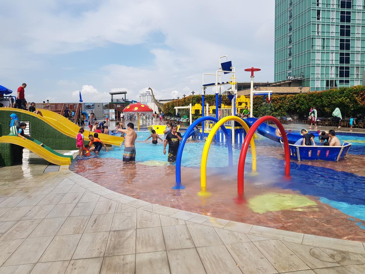 Ksl Hotel & Resort Johor Bahru Exterior foto The park in 2015